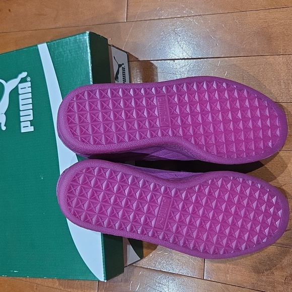Puma Women's Vibrant Violet Suede Sneakers With Gummy Sole - Picture 7 of 10